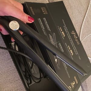ghd Gold Black Hair Styler